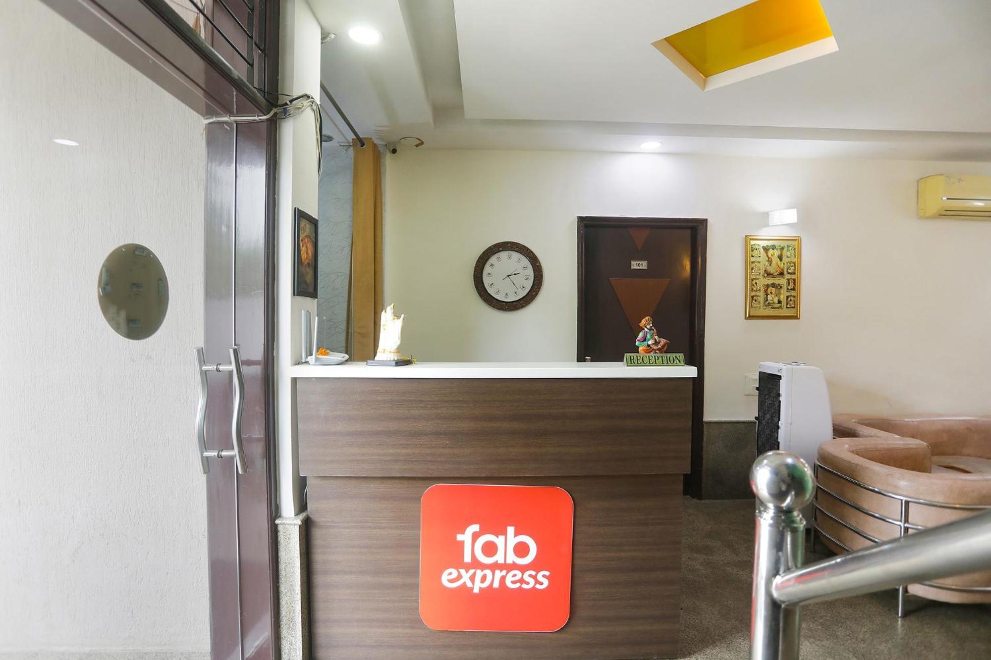 Fabexpress Next Home Гургаон Экстерьер фото