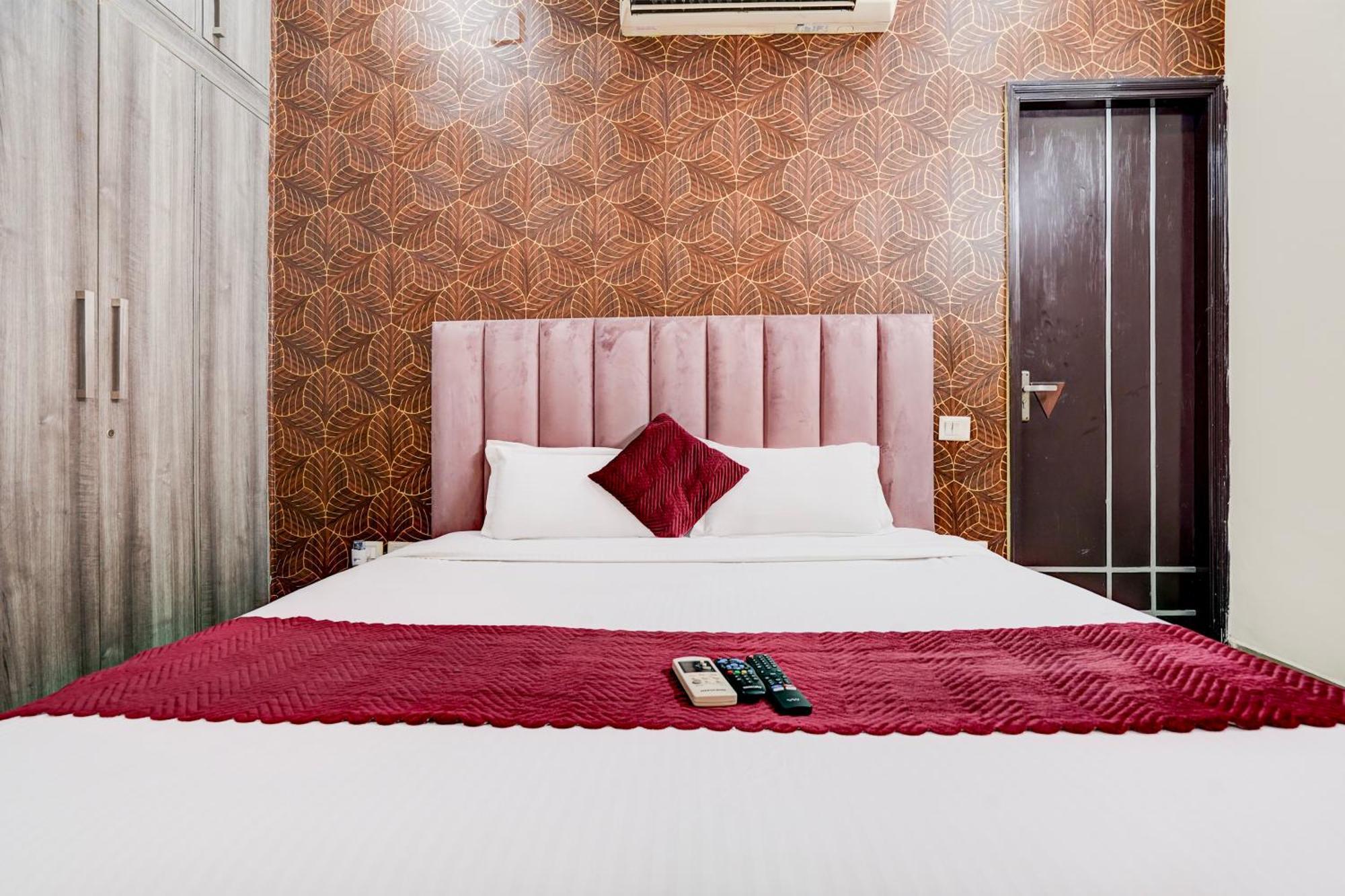 Fabexpress Next Home Гургаон Экстерьер фото
